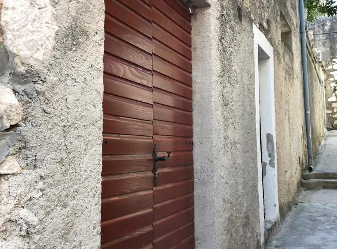 Ivana Rab Apartman Rab Town